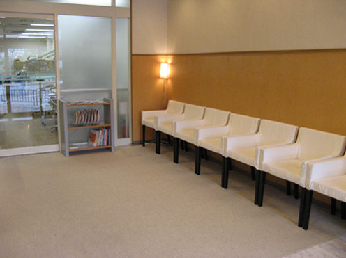 横井歯科診療所 待合室